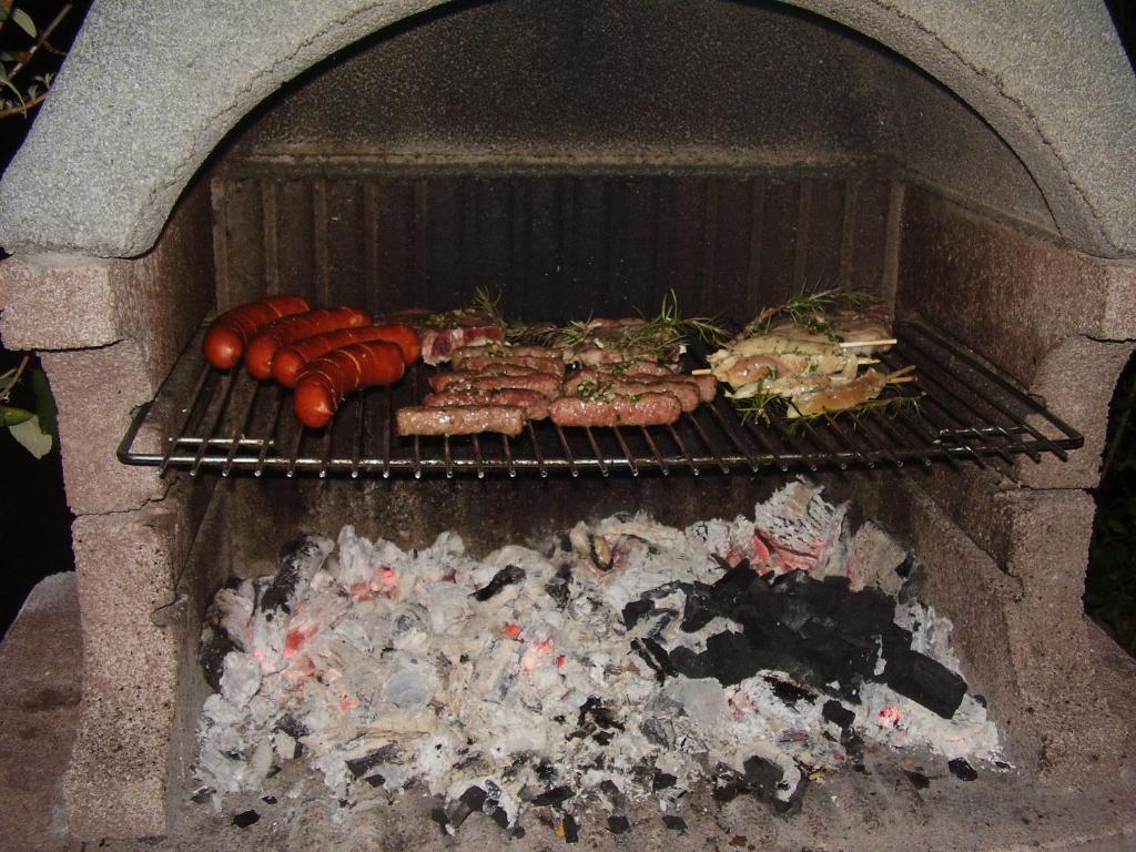 Guest House Lucija Banjol 外观 照片